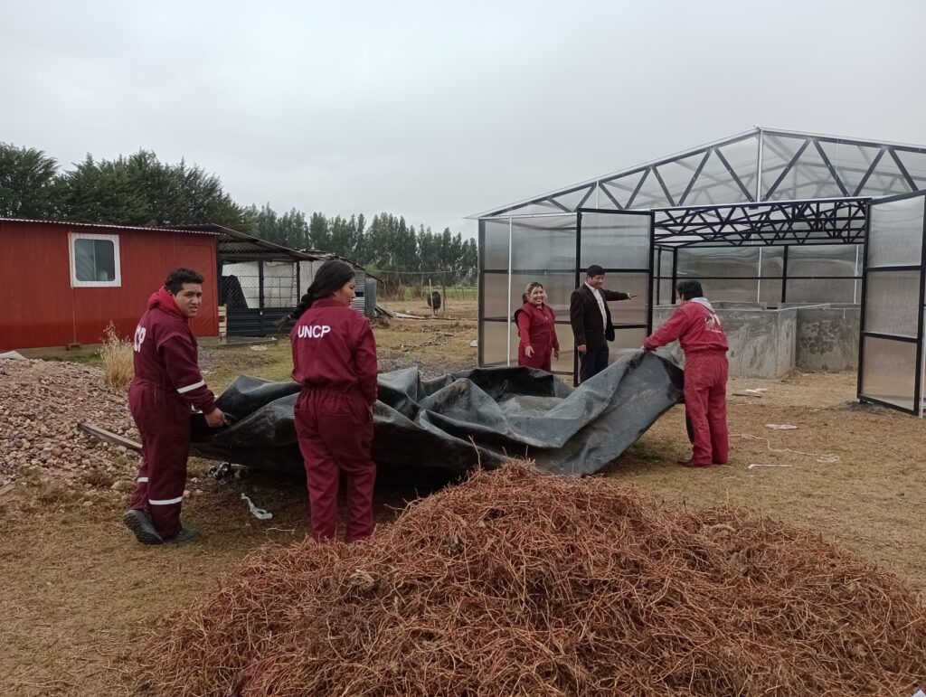 Estudiantes de la Facultad de Zootecnia forma parte de la investigación